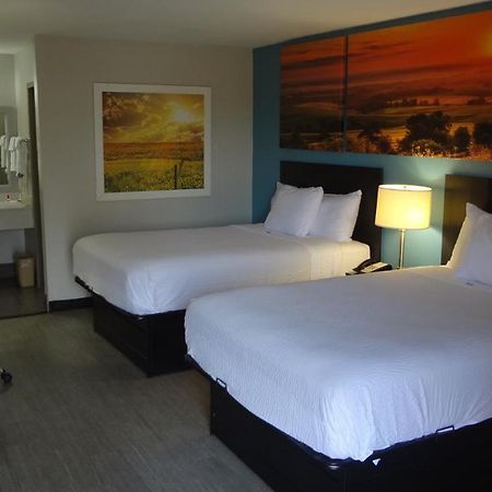 Days Inn By Wyndham Хернандо Экстерьер фото
