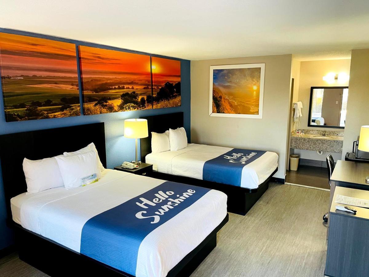 Days Inn By Wyndham Хернандо Экстерьер фото