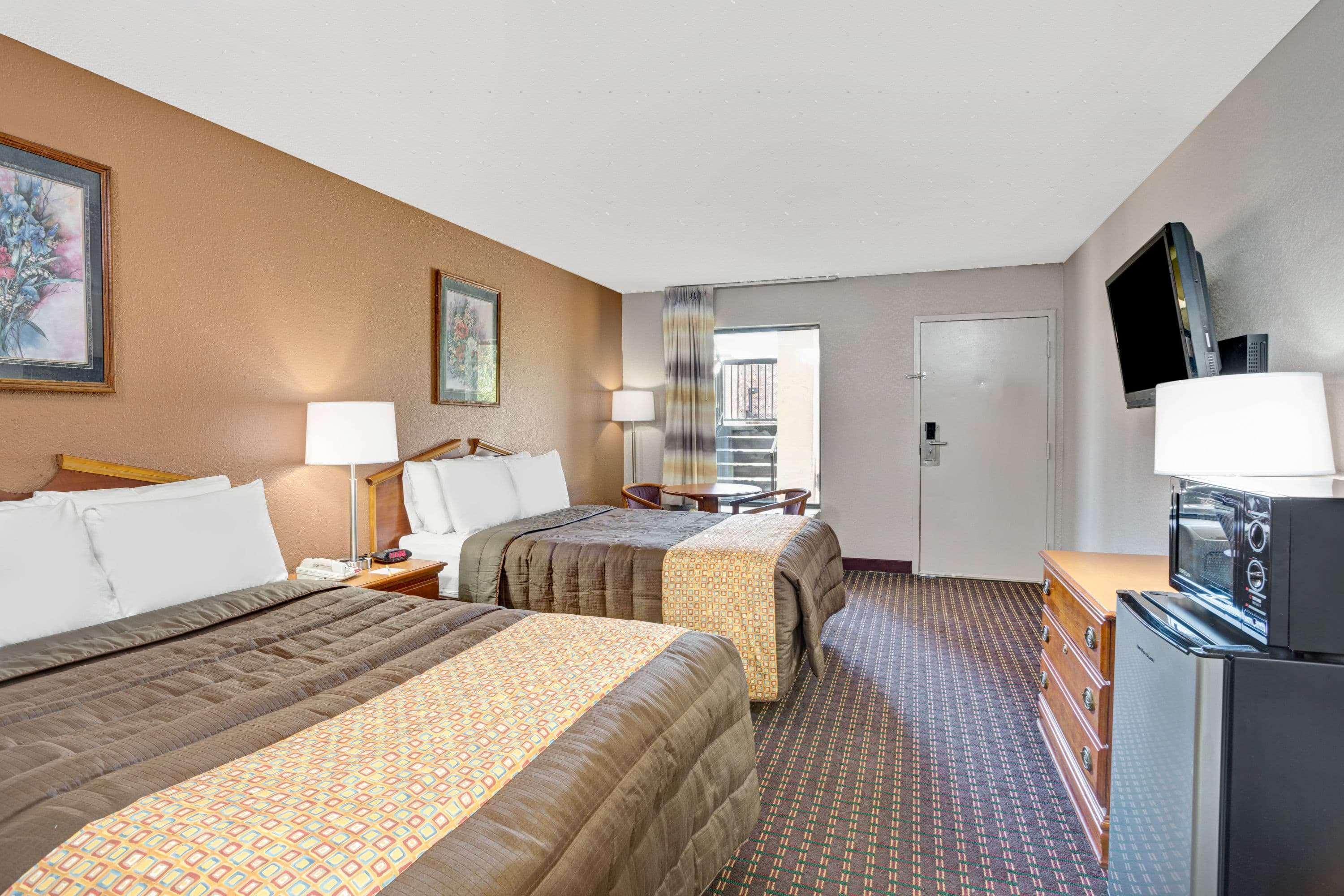 Days Inn By Wyndham Хернандо Экстерьер фото