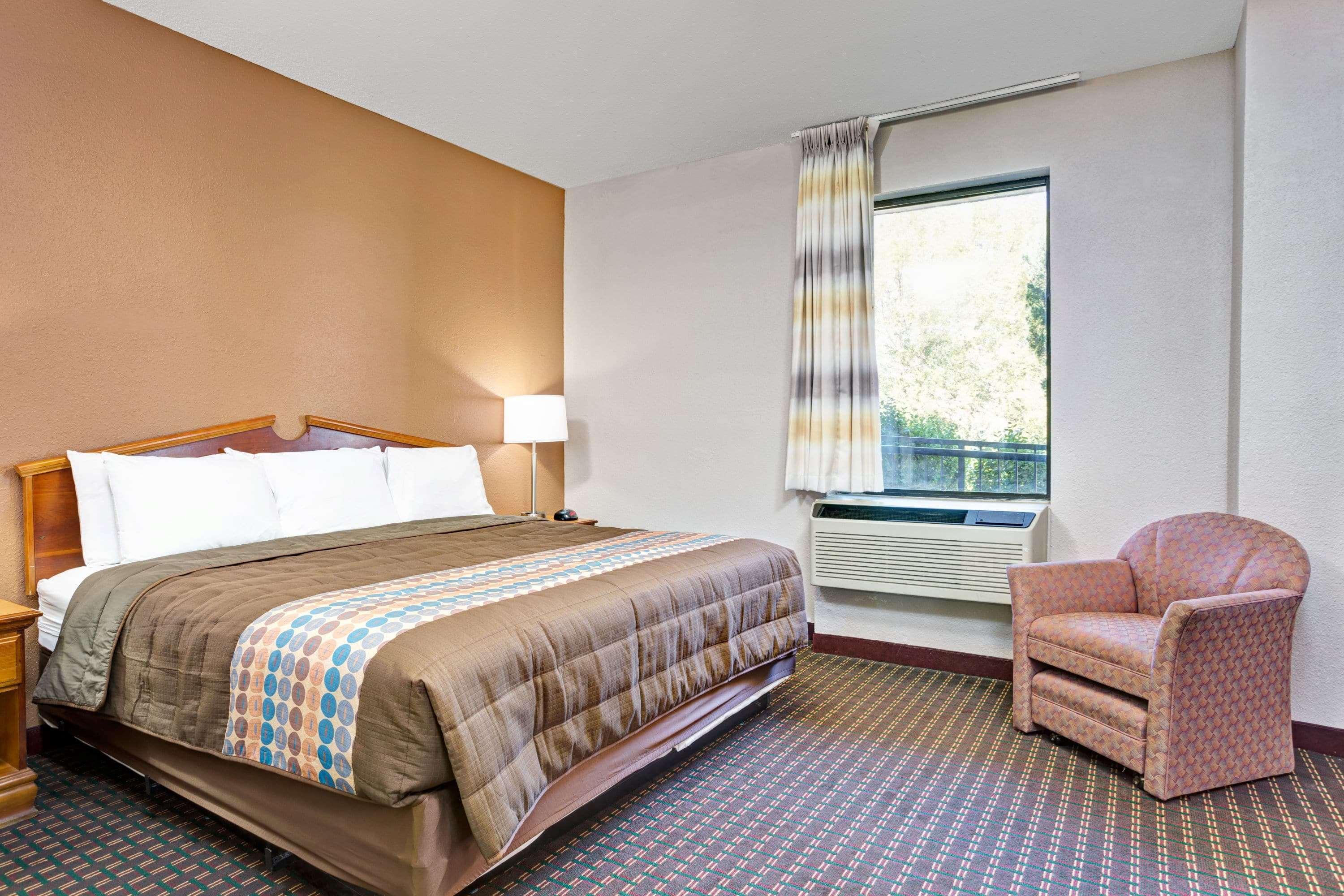 Days Inn By Wyndham Хернандо Экстерьер фото